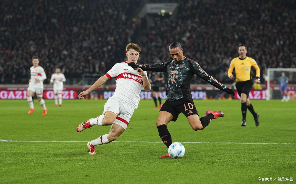 关于拜仁慕尼黑客场轻松击败对手，继续领跑积分榜的信息