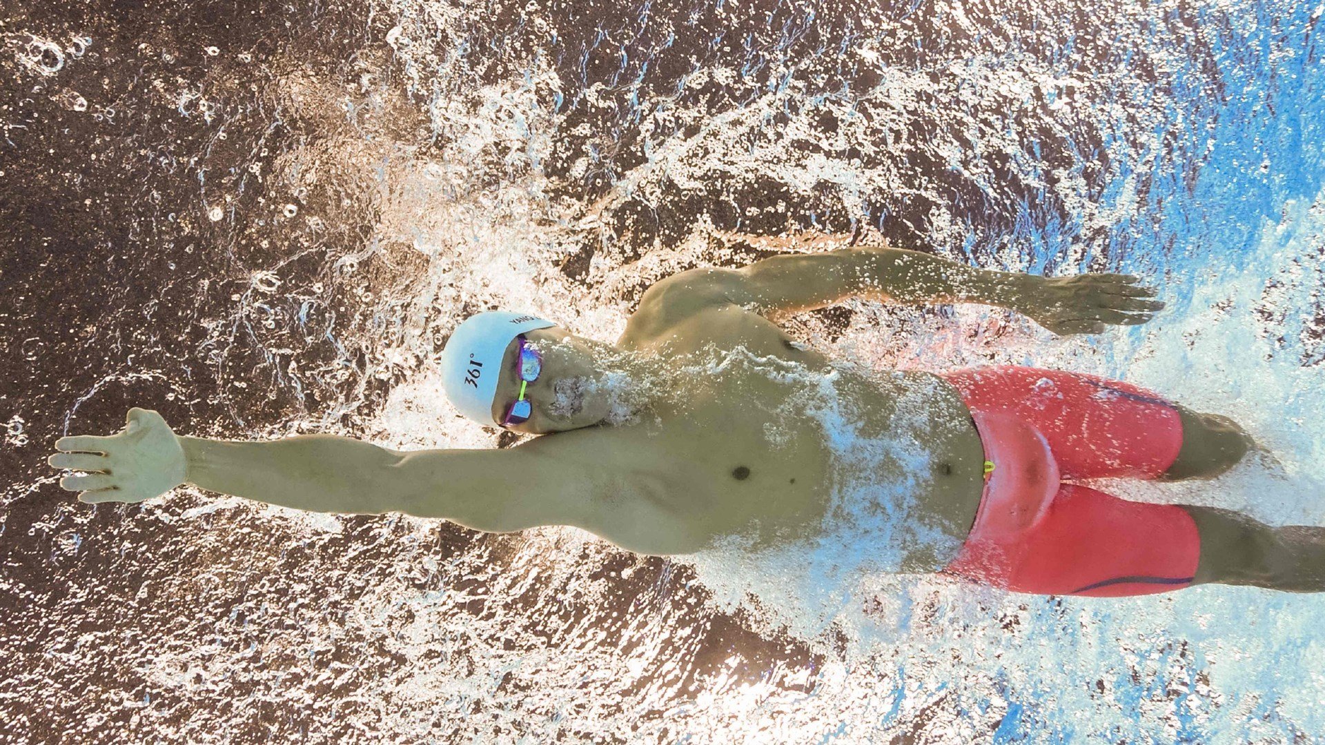 英超争冠焦点战，曼联加时逆转那不勒斯，书写欧冠传奇