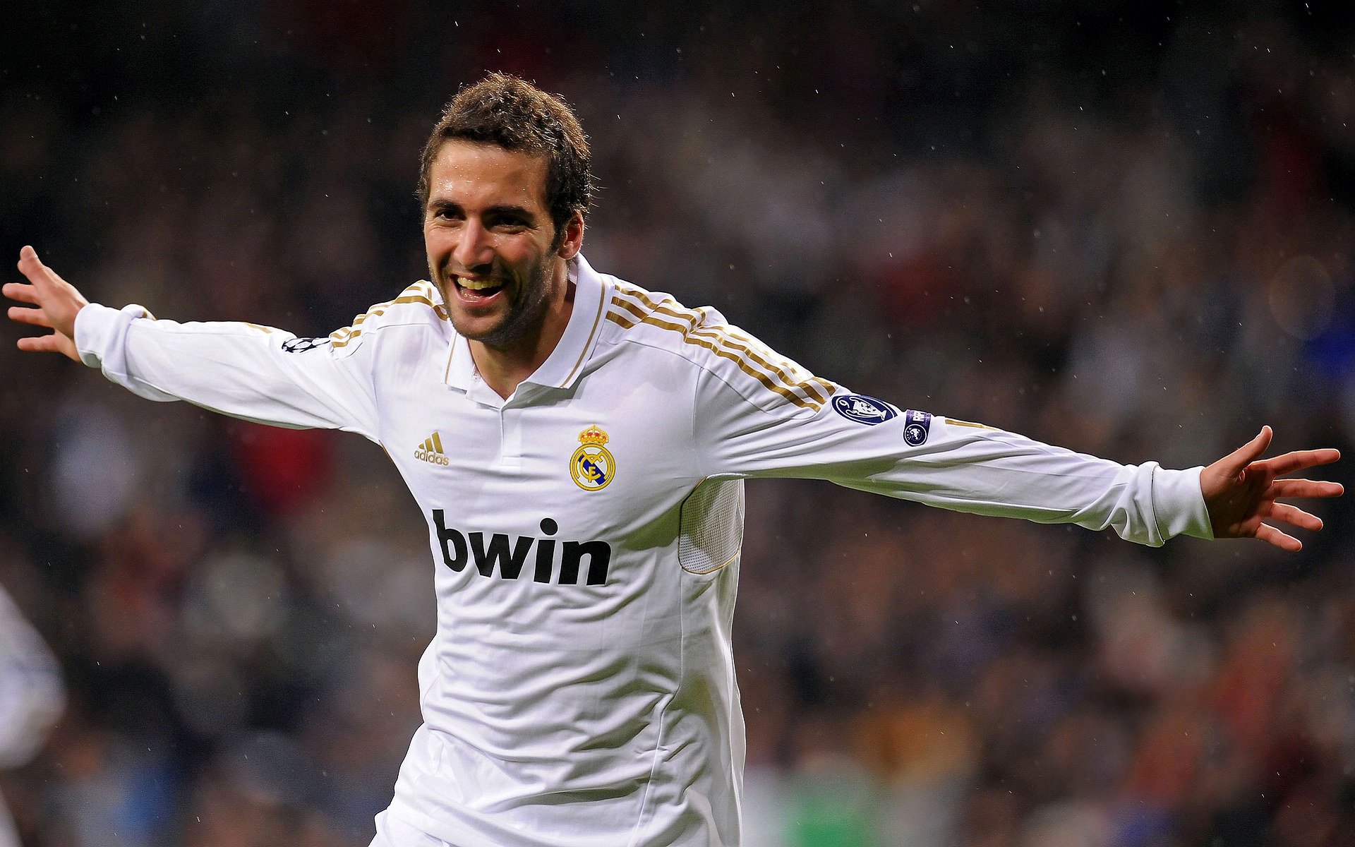 加维独舞王子公园，巴萨鏖战曼联尽显未来领袖风范